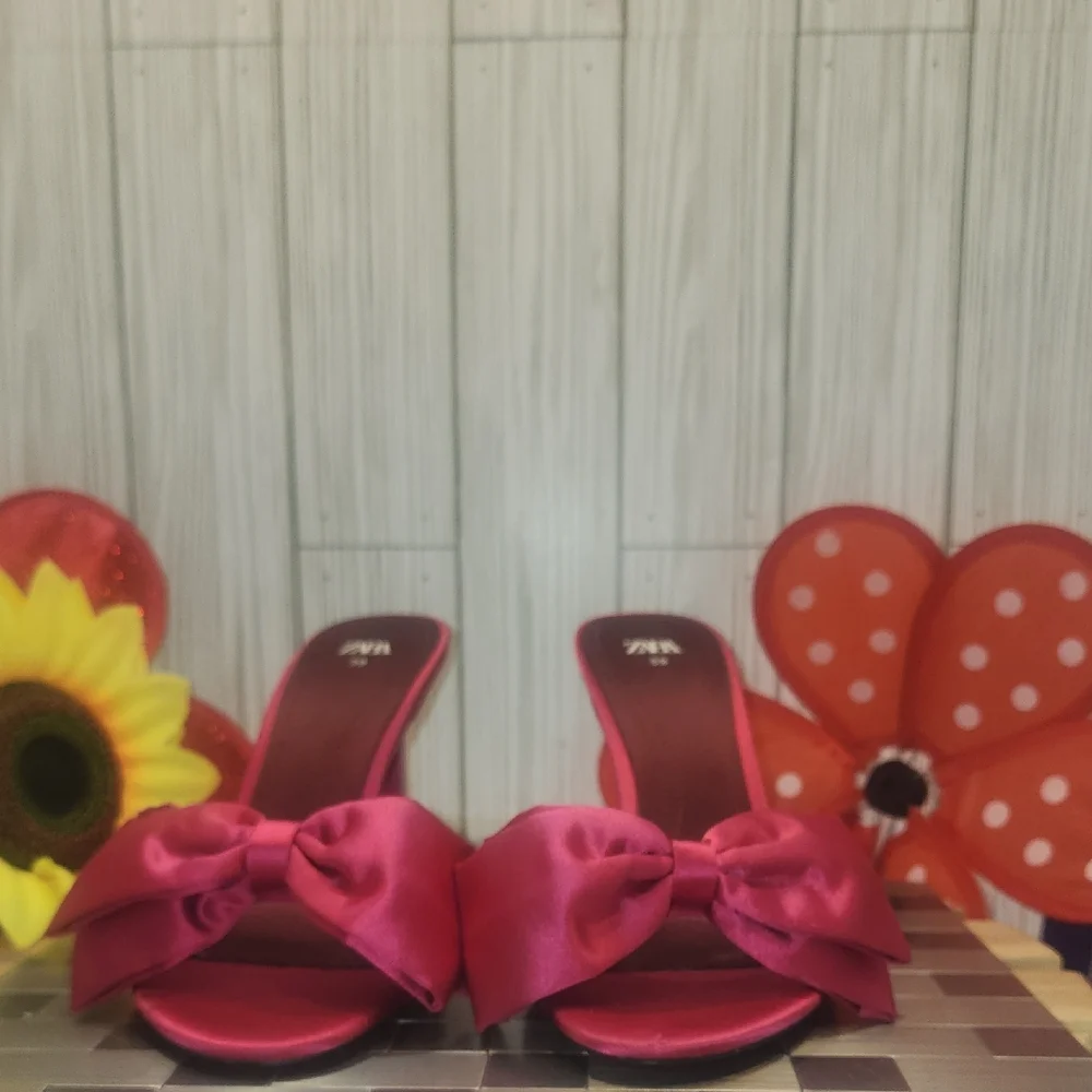 Zara Red Bow Sandals‎